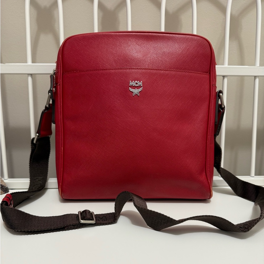 MCM Messenger Crossbody - Picture 1 of 12